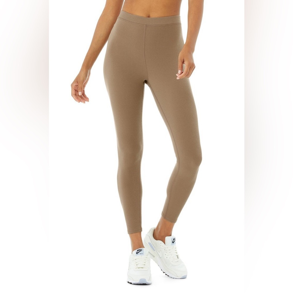 ALO Yoga Ribbed Leggings in Taupe